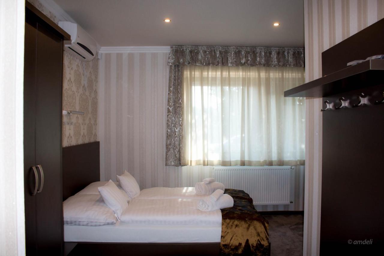 Control Motel Jászberény Extérieur photo